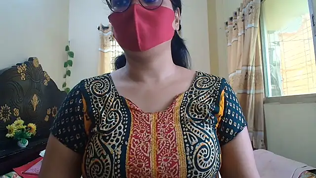 Snapshot of Elena_cruz5 chatting on 05.27.26 Elena cruz5 online show from 05.27.26