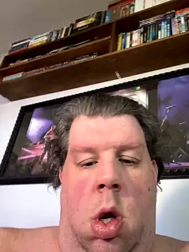 Stephanie1984 online show from 12.18.25