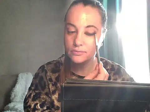 Snapshot of karina160000 chatting on 03.23.26 karina160000 online show from 03.23.26