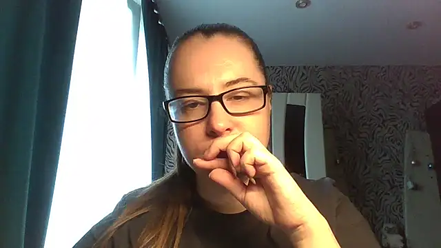 Snapshot of karina160000 chatting on 05.11.26 karina160000 online show from 05.11.26