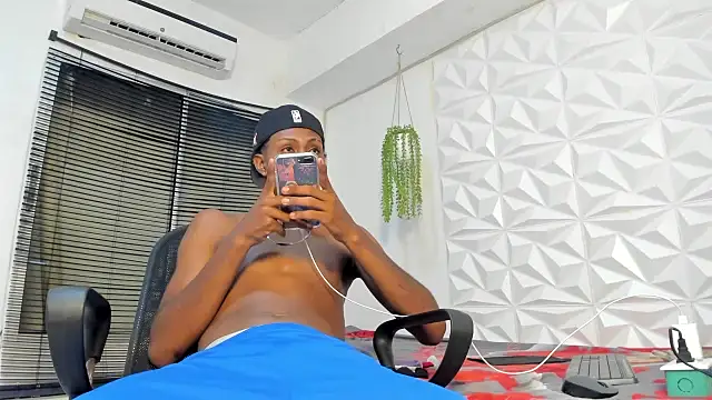 Snapshot of Jax_Maliq chatting on 09.11.25 Jax Maliq online show from 09.11.25