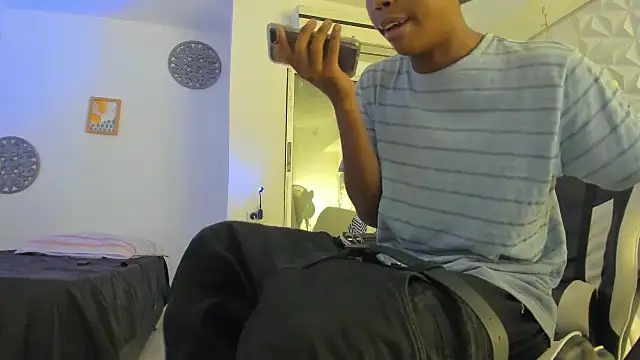 Snapshot of Jax_Maliq chatting on 09.26.25 Jax Maliq online show from 09.26.25