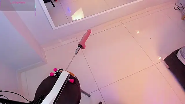 Mia Valentine  online show from 11.07.25