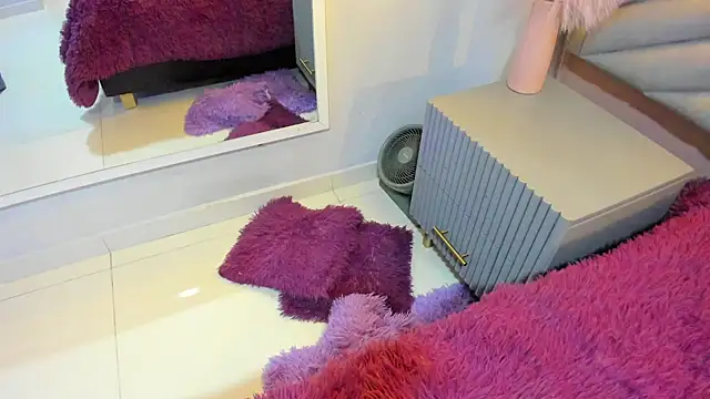 Mia Valentine  online show from 03.04.26