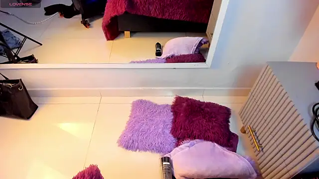 Mia Valentine  online show from 03.06.26