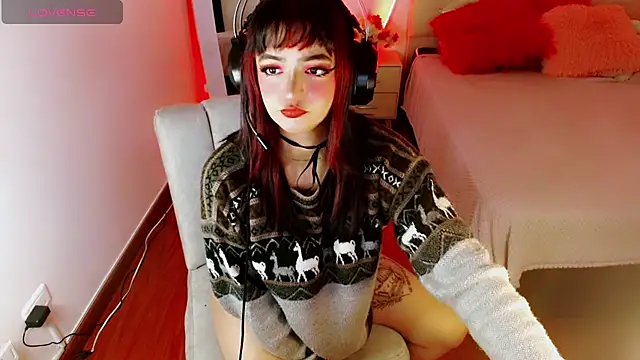 Snapshot of Lunyhose chatting on 10.11.25 Lunyhose online show from 10.11.25