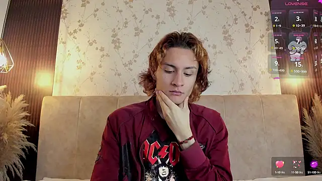 Snapshot of DarcyCullen chatting on 09.20.25 DarcyCullen online show from 09.20.25