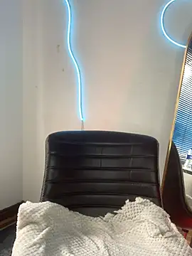 Snapshot of PrettyAshley_ chatting on 11.16.25 PrettyAshley online show from 11.16.25