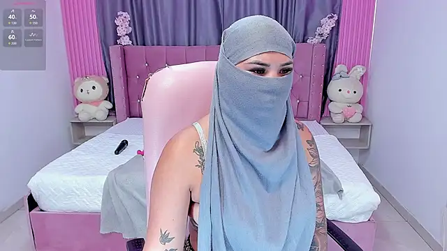 Nayla-Mouna online show from 09.23.25