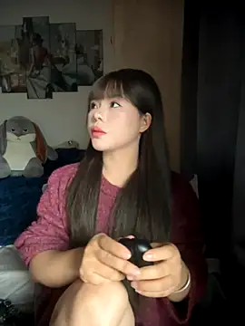 SarahBeii online show from 11.19.25