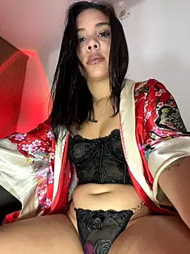 P A U L I N A  online show from 10.22.25