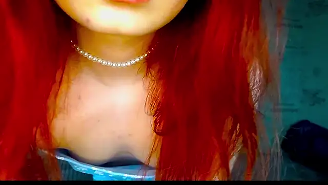 Snapshot of emi_less chatting on 09.15.25 emi less online show from 09.15.25