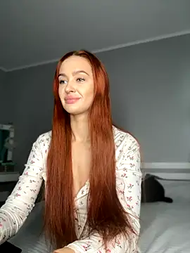 Snapshot of LittleFox___ chatting on 10.22.25 LittleFox online show from 10.22.25