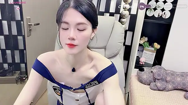 Snapshot of Yueyue-MM chatting on 06.04.26 Yueyue-MM online show from 06.04.26