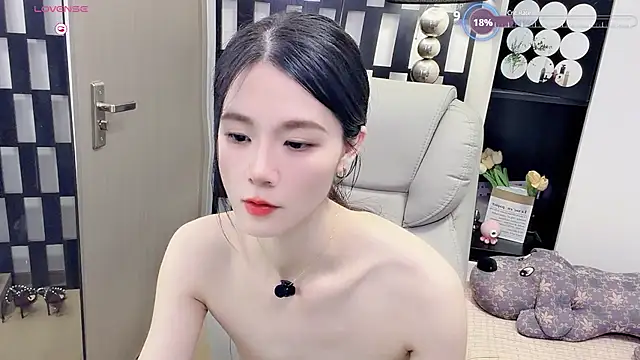Snapshot of Yueyue-MM chatting on 06.11.26 Yueyue-MM online show from 06.11.26