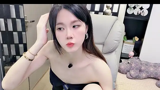 Snapshot of Yueyue-MM chatting on 07.13.26 Yueyue-MM online show from 07.13.26