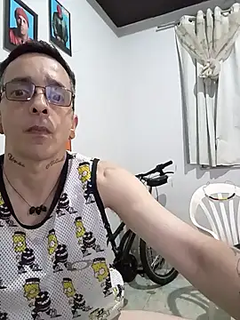 Snapshot of dinho_carioca chatting on 10.27.25 dinho carioca online show from 10.27.25