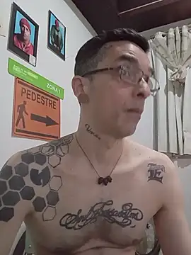 Snapshot of dinho_carioca chatting on 11.27.25 dinho carioca online show from 11.27.25