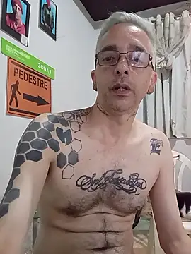 Snapshot of dinho_carioca chatting on 01.11.26 dinho carioca online show from 01.11.26