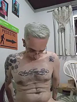 Snapshot of dinho_carioca chatting on 01.12.26 dinho carioca online show from 01.12.26