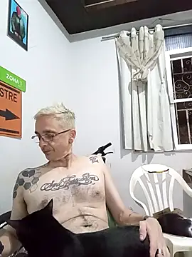 Snapshot of dinho_carioca chatting on 01.15.26 dinho carioca online show from 01.15.26