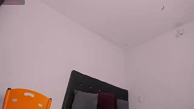 Alanna uwu online show from 10.19.25