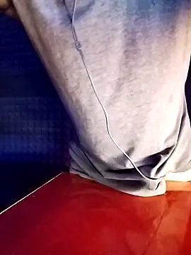 HIIMSINGLEBOY online show from 10.07.25