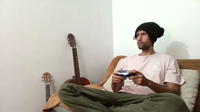 Snapshot of Alejandro92_cali chatting on 06.13.26 Alejandro92 cali online show from 06.13.26
