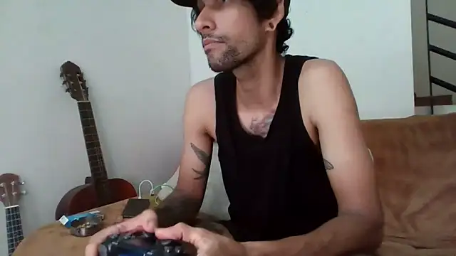 Snapshot of Alejandro92_cali chatting on 06.13.26 Alejandro92 cali online show from 06.13.26