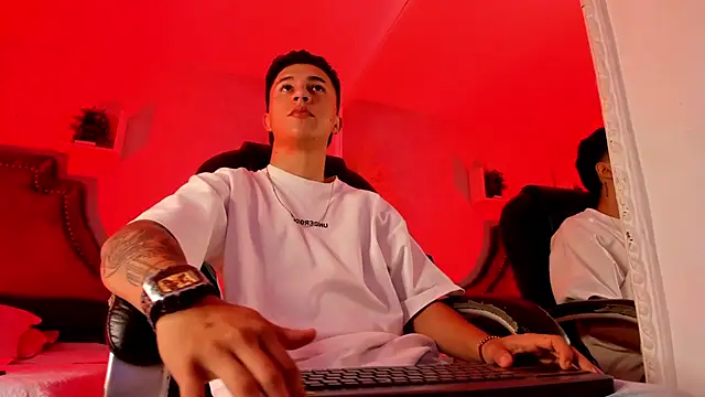 Snapshot of liaamsmiith_ chatting on 02.10.26 liaamsmiith online show from 02.10.26