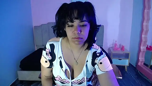 Vivi rosse ch online show from 10.16.25