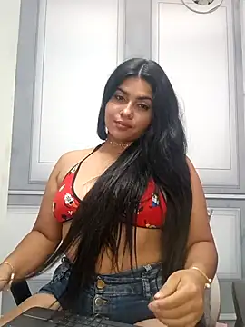 Snapshot of Scarleth_horny chatting on 10.05.25 Scarleth horny online show from 10.05.25