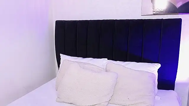 antonellariva  online show from 03.12.26