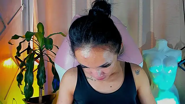 Snapshot of Cristal_Gem1 chatting on 06.17.26 Cristal Gem1 online show from 06.17.26