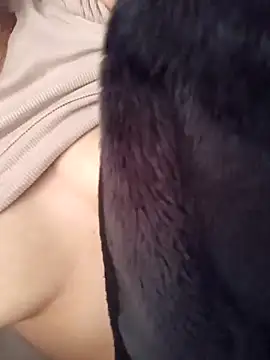 Snapshot of Liagni0 chatting on 09.24.25 Liagni0 online show from 09.24.25