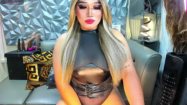 Snapshot of DOMINANT_10inchsCOCK chatting on 05.28.26 DOMINANT 10inchsCOCK online show from 05.28.26