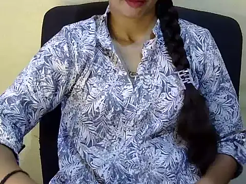 Snapshot of Rahat_S chatting on 06.11.26 Rahat S online show from 06.11.26