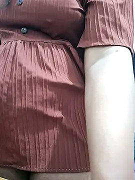 Snapshot of BeautyGirl_sara chatting on 11.06.25 BeautyGirl sara online show from 11.06.25