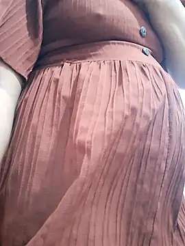 Snapshot of BeautyGirl_sara chatting on 02.01.26 BeautyGirl sara online show from 02.01.26