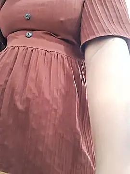 Snapshot of BeautyGirl_sara chatting on 02.25.26 BeautyGirl sara online show from 02.25.26