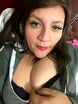 Snapshot of Isisflame chatting on 09.26.25 Isisflame online show from 09.26.25