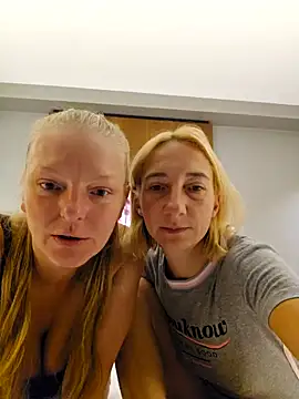Snapshot of sassycruisecontrol chatting on 09.22.25 sassycruisecontrol online show from 09.22.25