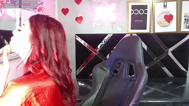 Red Bunny v online show from 04.18.26