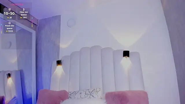 Snapshot of danna_ross25 chatting on 11.21.25 danna ross25 online show from 11.21.25