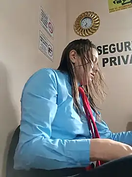 Snapshot of Hannah-colx chatting on 04.20.26 Hannah-colx online show from 04.20.26