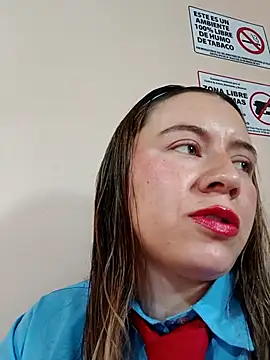 Snapshot of Hannah-colx chatting on 04.30.26 Hannah-colx online show from 04.30.26