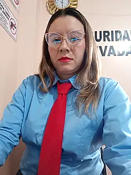 Snapshot of Hannah-colx chatting on 05.02.26 Hannah-colx online show from 05.02.26