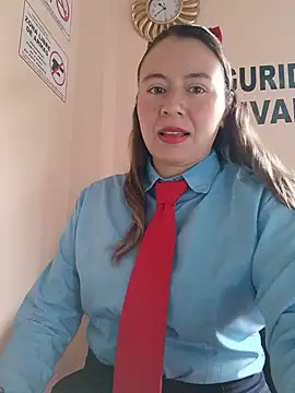 Snapshot of Hannah-colx chatting on 05.23.26 Hannah-colx online show from 05.23.26