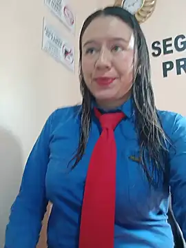 Snapshot of Hannah-colx chatting on 05.25.26 Hannah-colx online show from 05.25.26