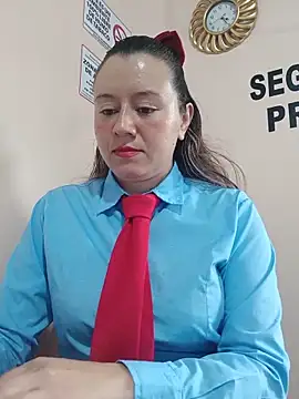 Snapshot of Hannah-colx chatting on 06.03.26 Hannah-colx online show from 06.03.26